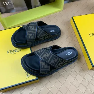 Fendi স্লাইড কালো ও বেইজ ক্রস স্ট্র্যাপ মনোগ্রাম ওয়েবিং স্লিপার