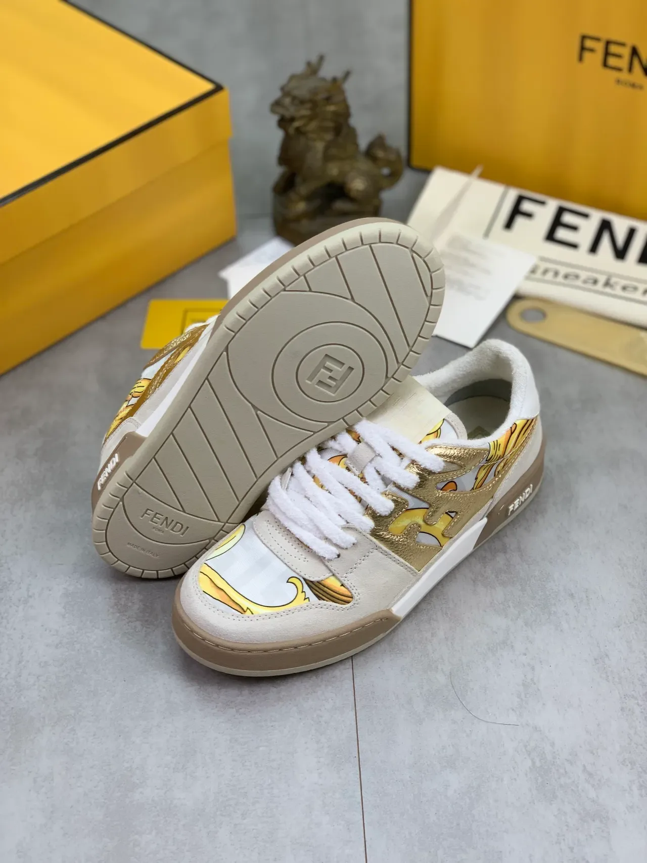 Fendi सफेद सोने का लो-टॉप मिक्स्ड-मटेरियल लाइफस्टाइल स्नीकर 2