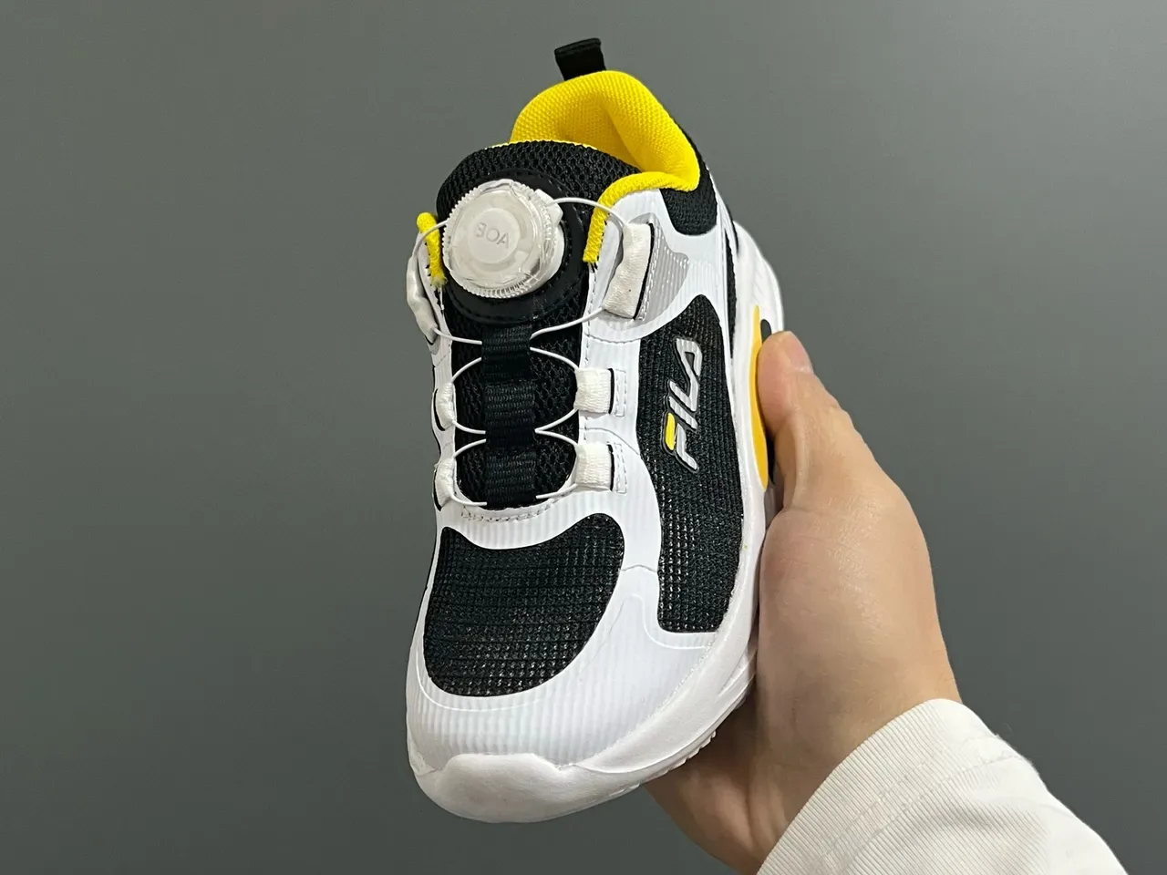 Fila White Black Mesh Upper Dial-Lock Closure Lifestyle Sneakers 10
