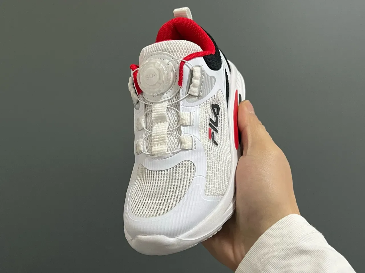 Fila White Black Mesh Upper Dial-Lock Closure Lifestyle Sneakers 18