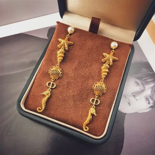 AnOrange Gold White Dangling Marine-Themed Earrings 7