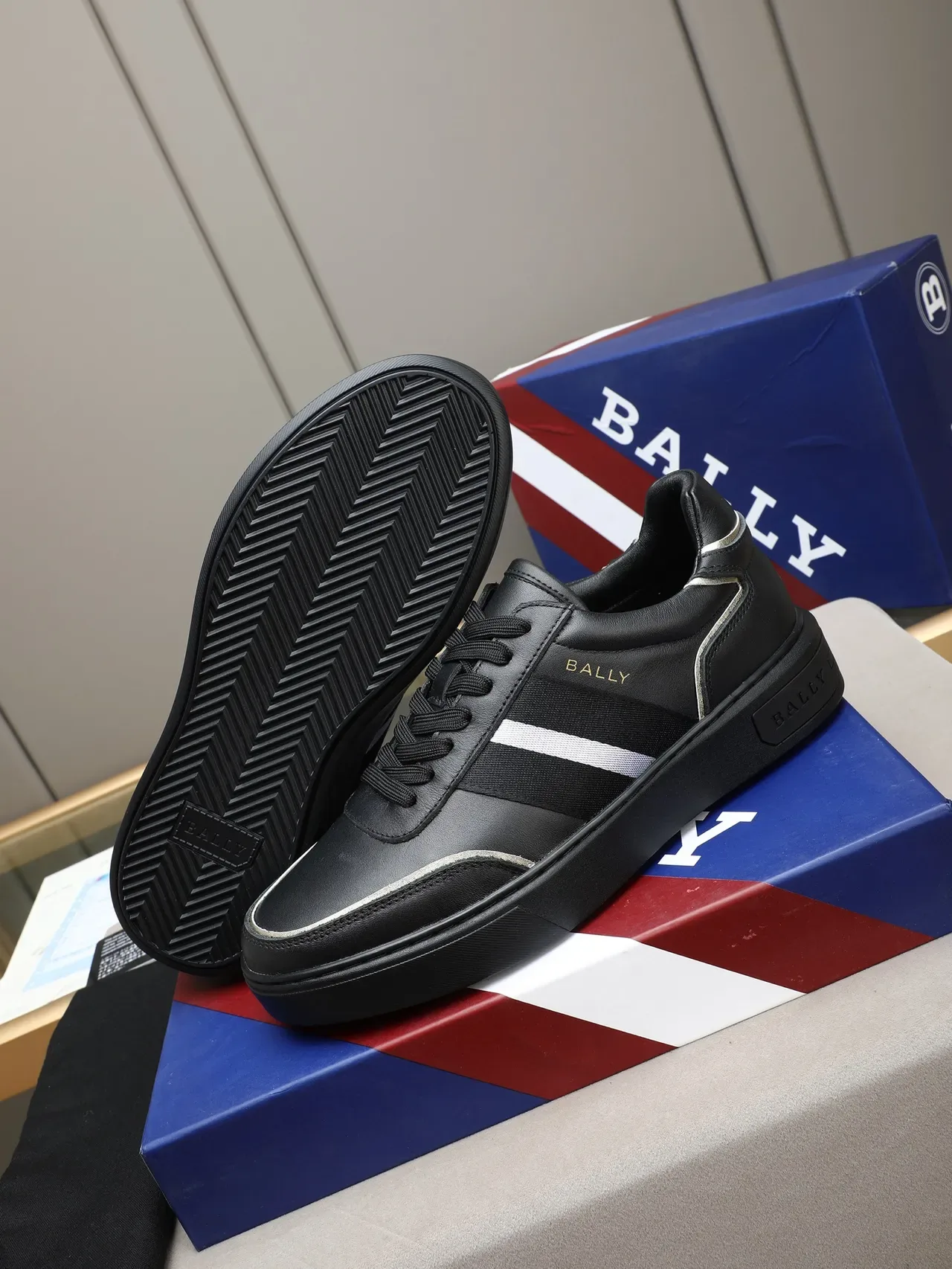 BALLY Black White Leather Upper Side Stripe Lifestyle Sneakers 4