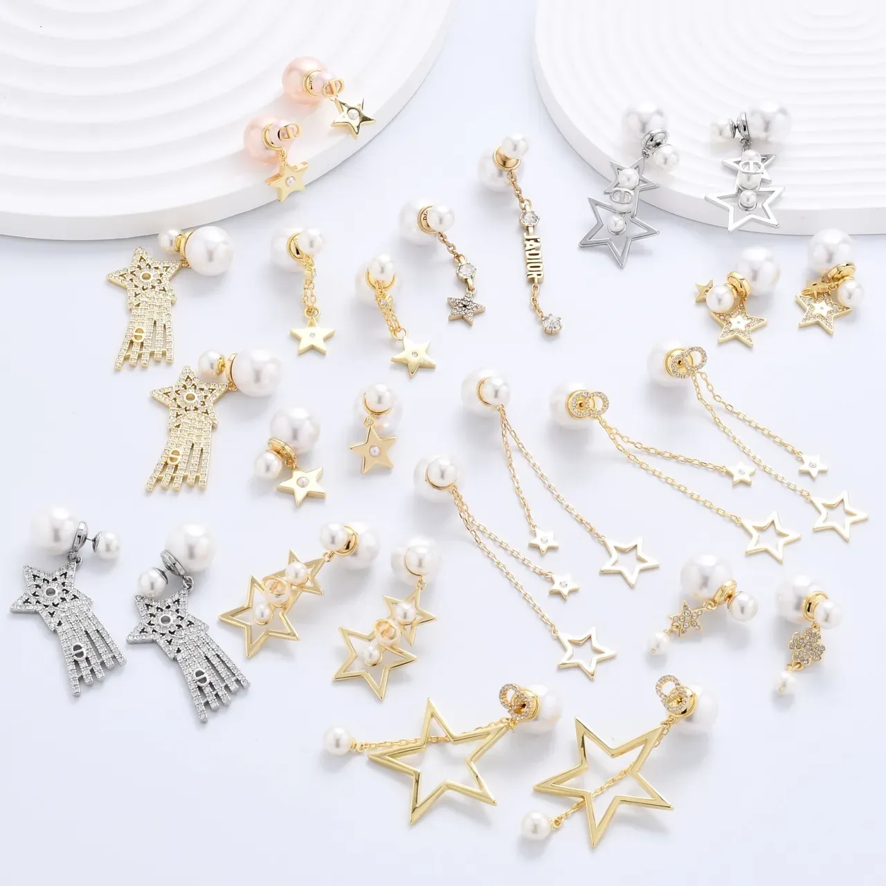 Boucles d'oreilles à motif abeille avec perles et résine 9
