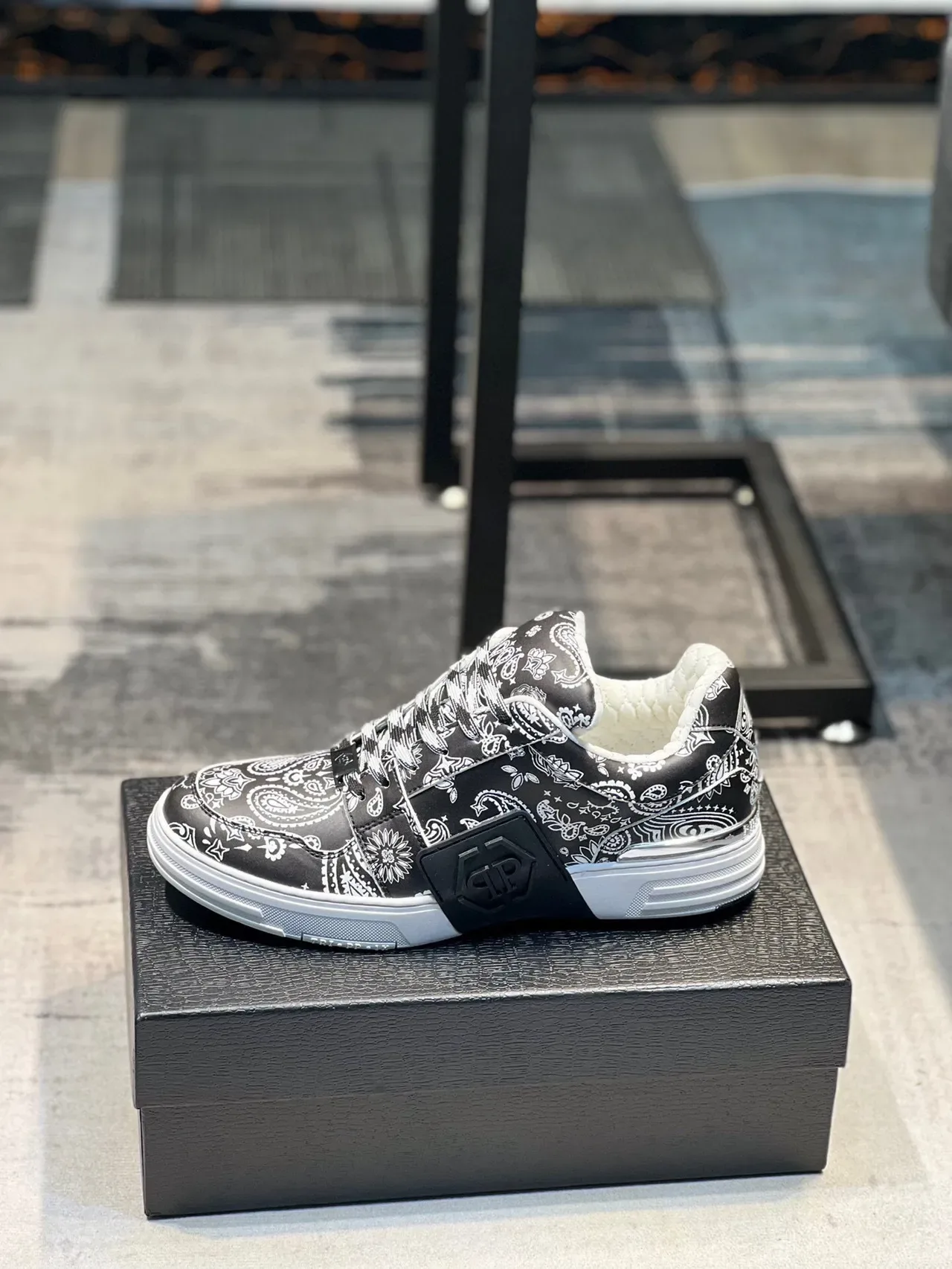 Black and White Bandana-Print Platform Lifestyle Sneaker 2
