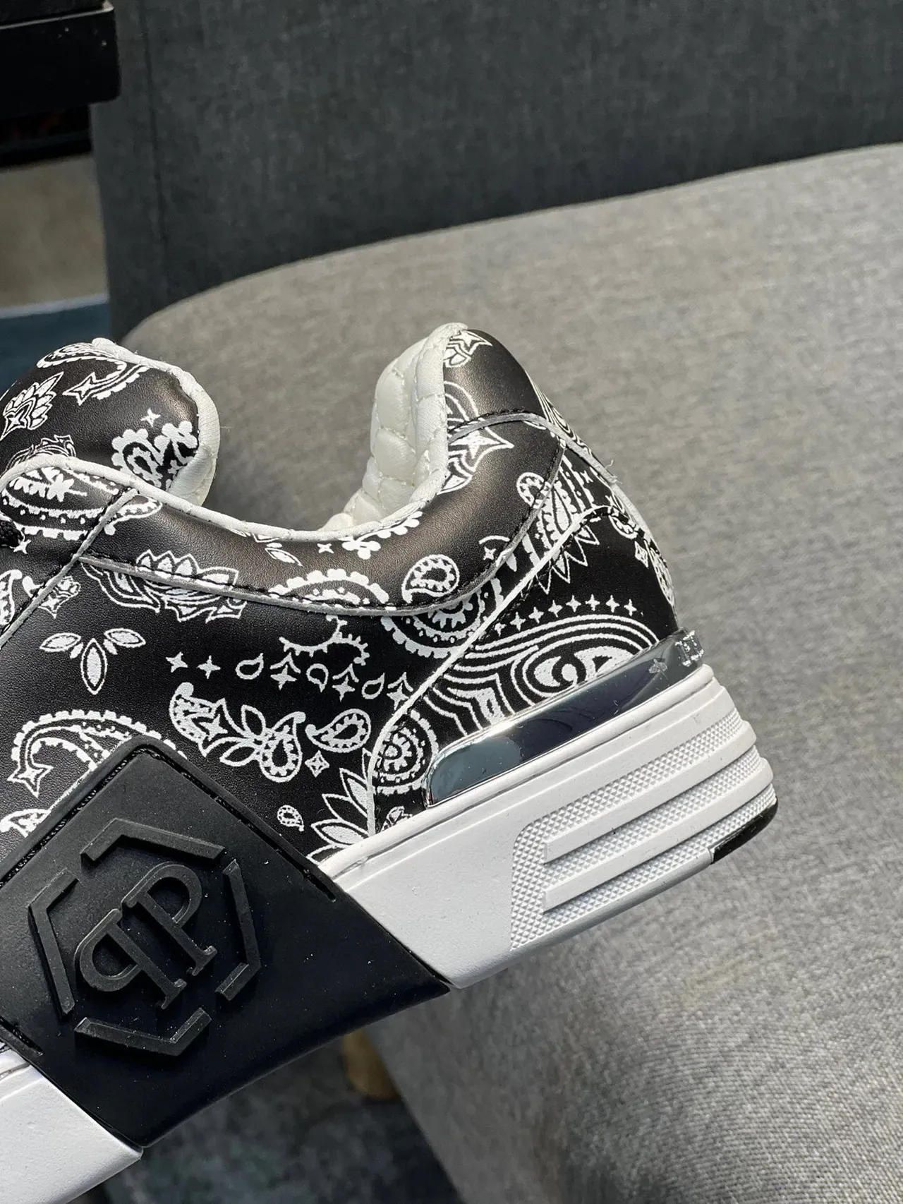 Black and White Bandana-Print Platform Lifestyle Sneaker 4