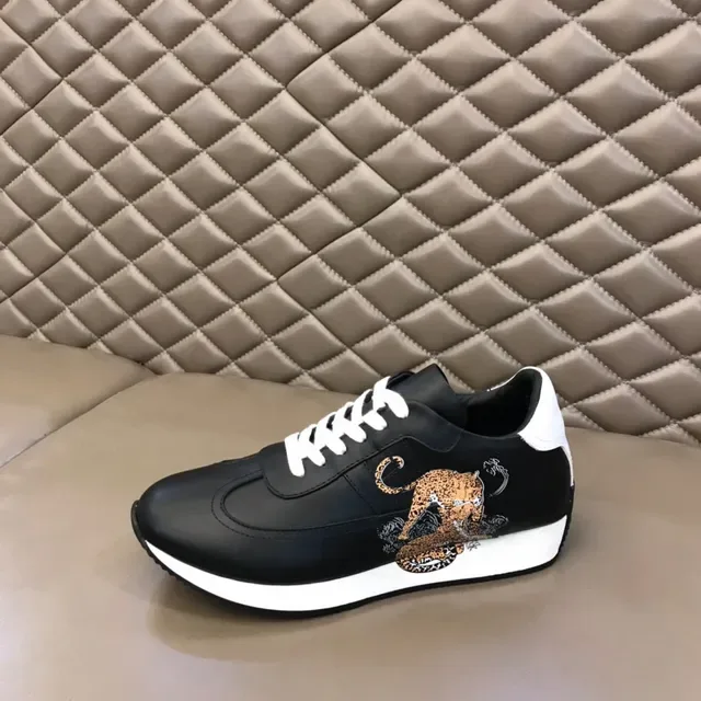 Black and White Leopard Graphic Leather Sneaker 5