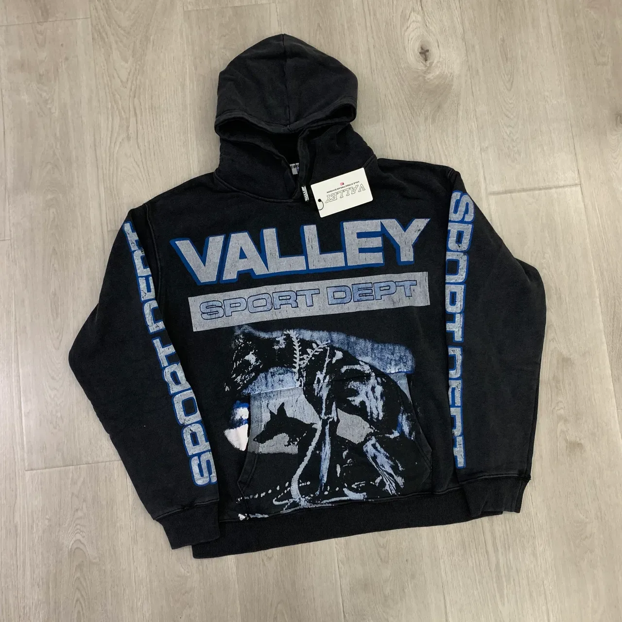 Hoodie noir et bleu oversized fit estampé graphique distressed 4