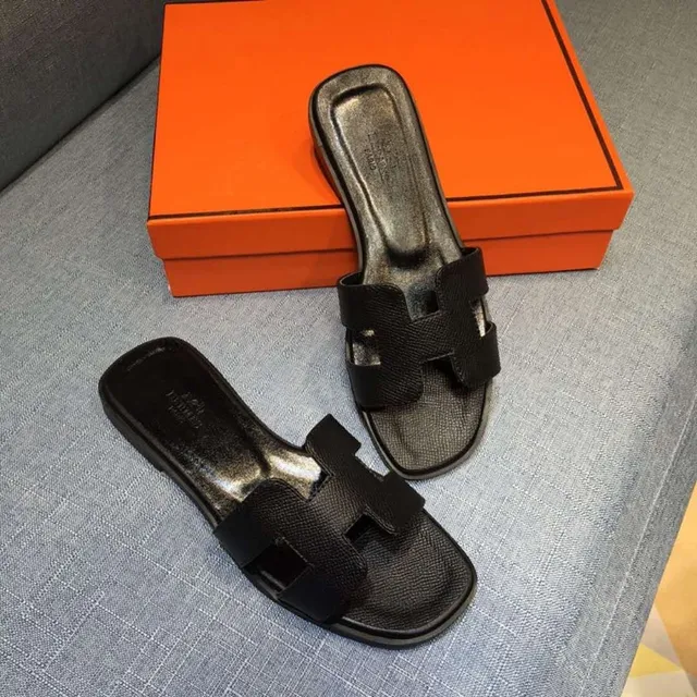 Black Dual-Strap Flat Slippers 4