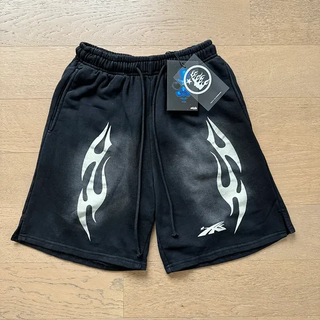 Black Gray Relaxed-Fit Flame-Print Shorts 20
