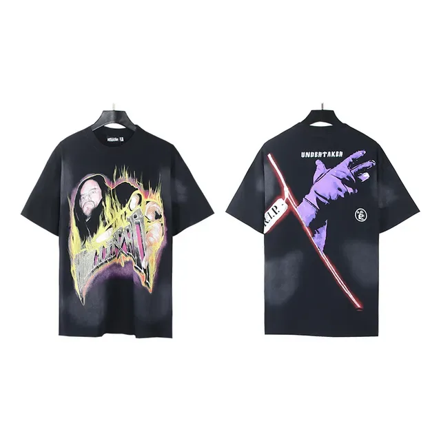 Camiseta negra oversize con estampado gráfico a doble cara 4