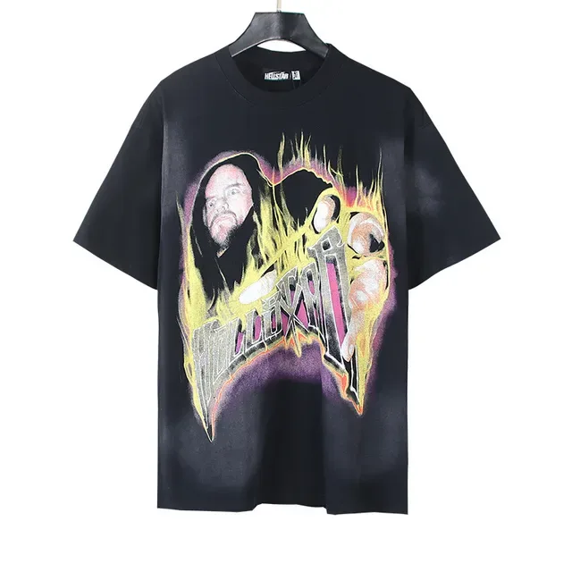 Camiseta negra oversize con estampado gráfico a doble cara 5