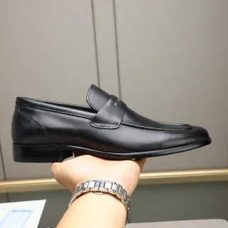 Mocasín Penny de Cuero Liso Negro