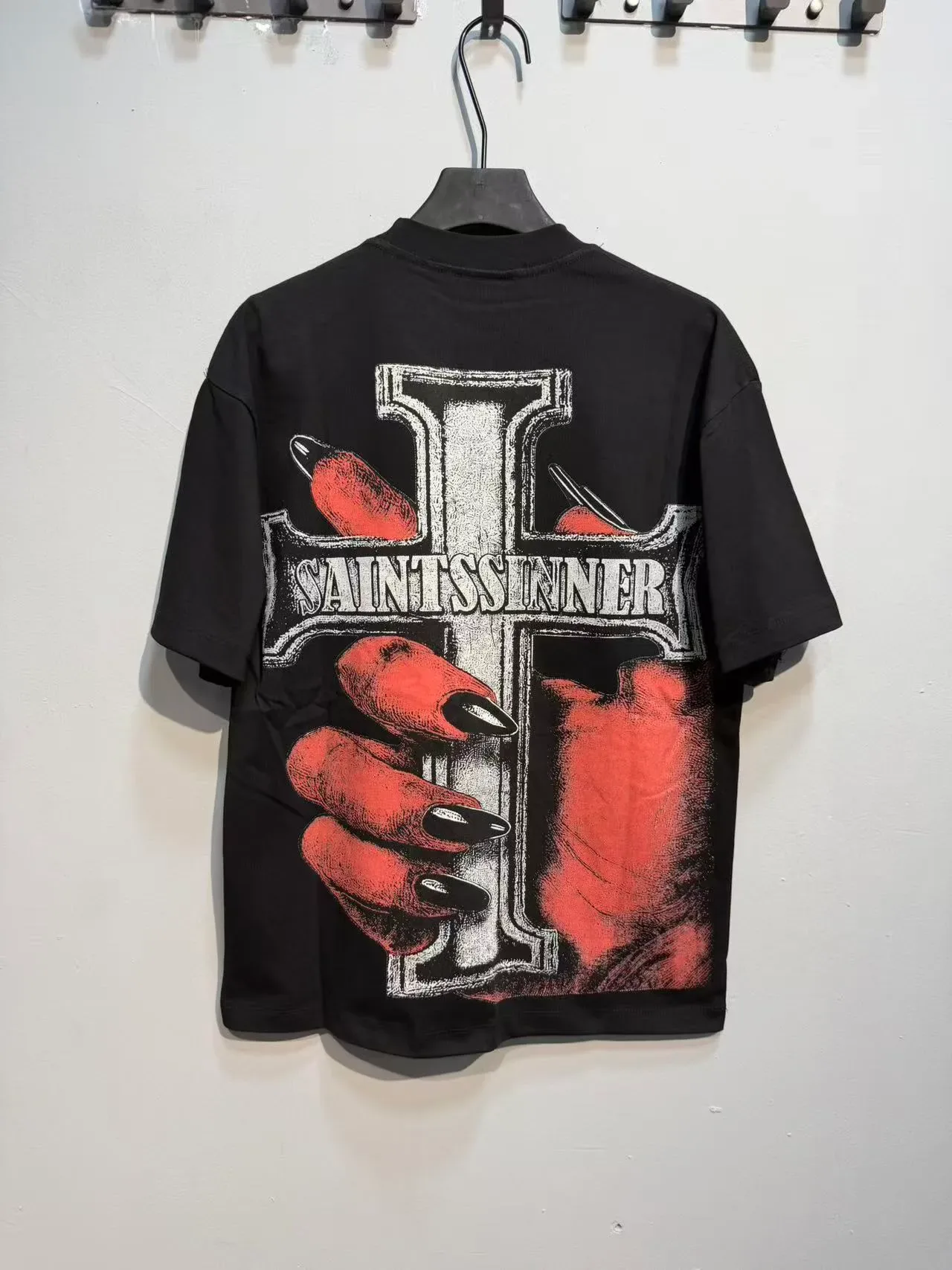 Black Red Graphic-Print Oversized Fit T-Shirt 5
