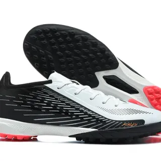 Noir, Blanc, Rouge Chaussures de football turf