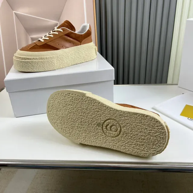 Sneaker Lifestyle à Plateforme en Daim et Cuir Marrón et Crème 2