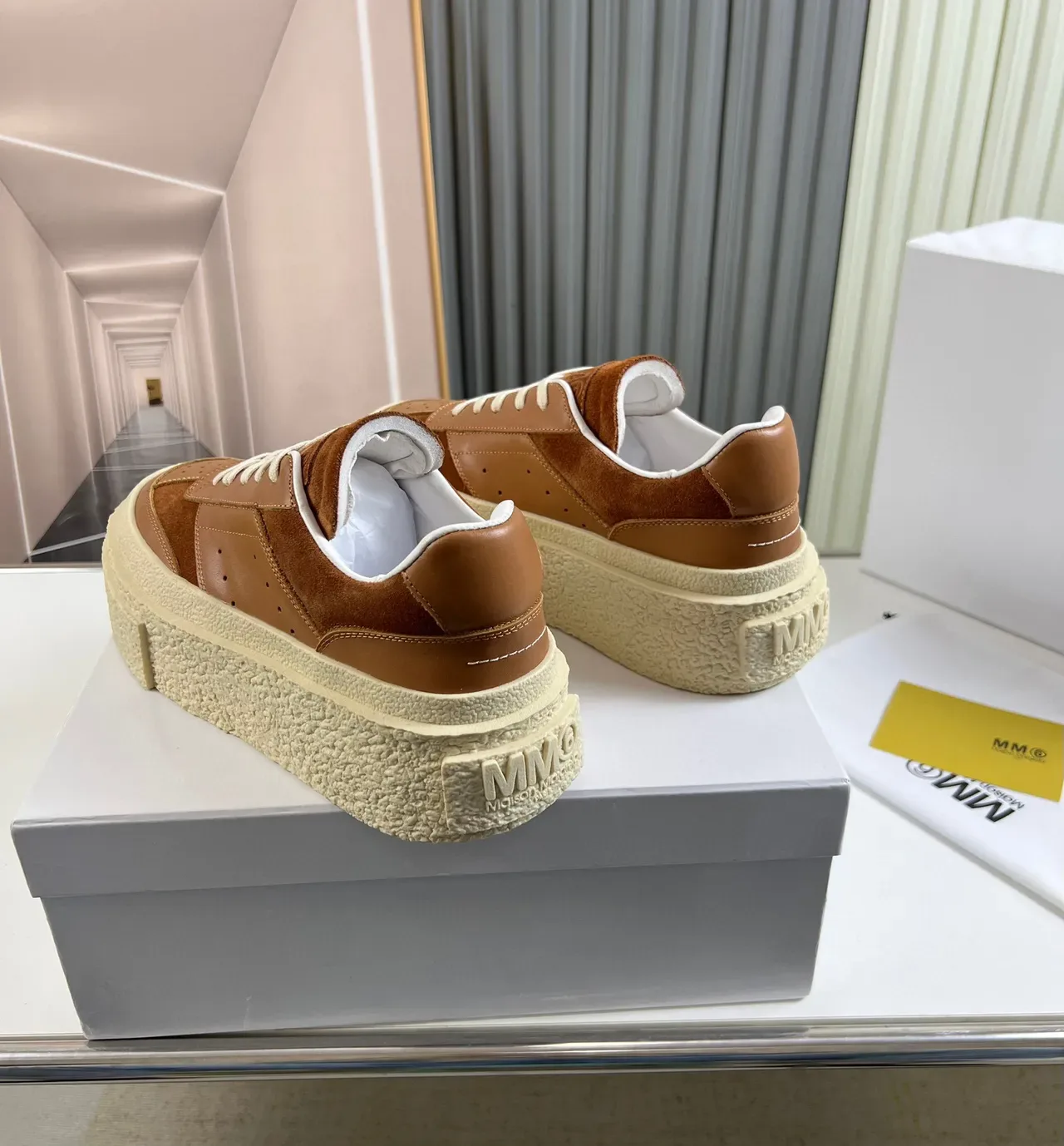 Sneaker Lifestyle à Plateforme en Daim et Cuir Marrón et Crème 6