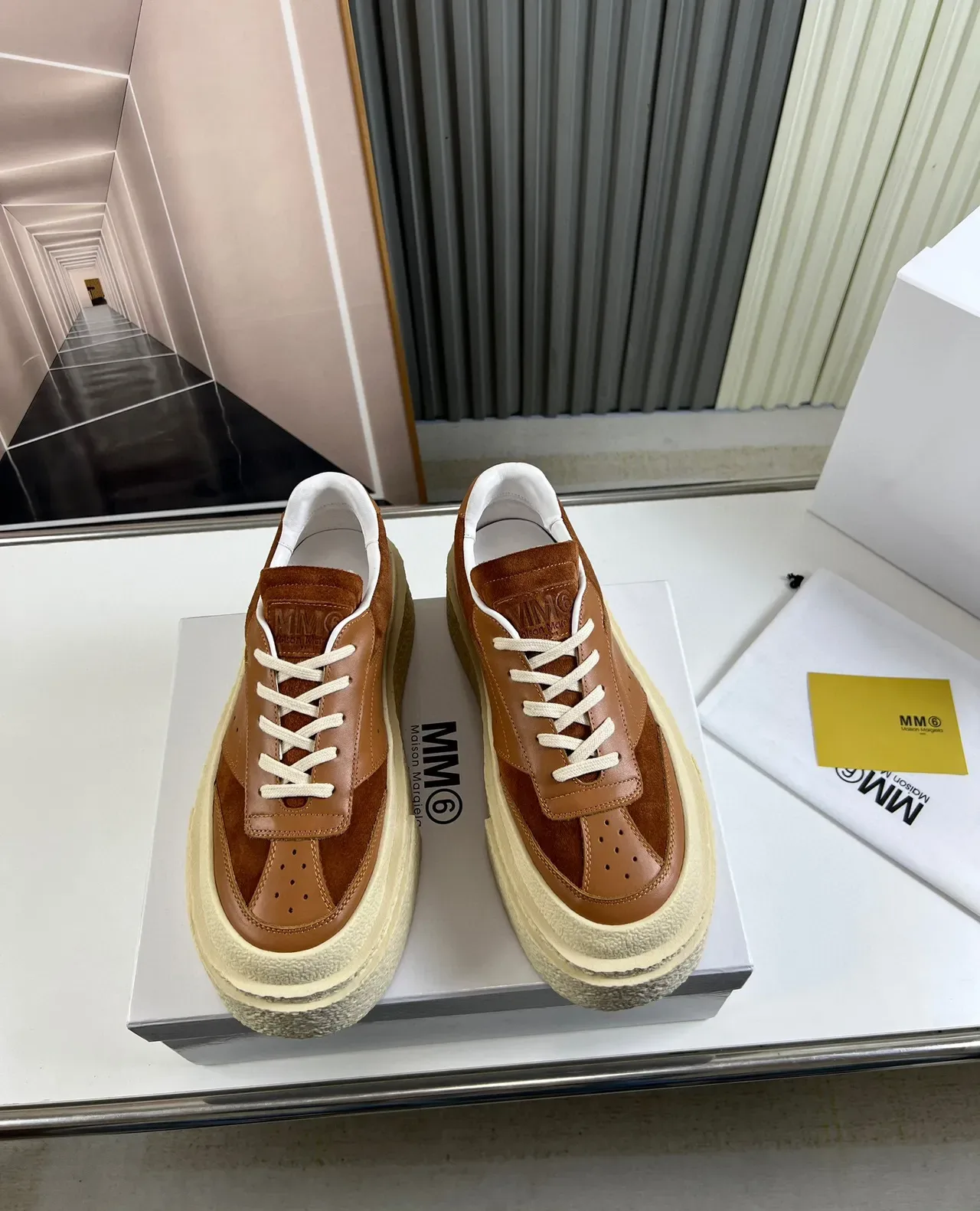 Sneaker Lifestyle à Plateforme en Daim et Cuir Marrón et Crème 9