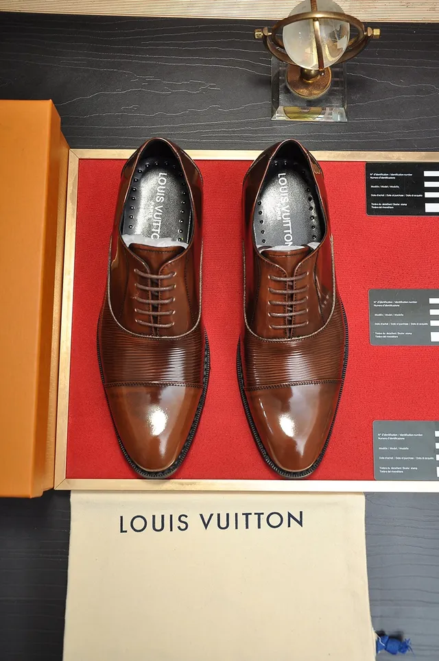 Sapatos Oxford de duas cores marrón e preto com bico de aba 3