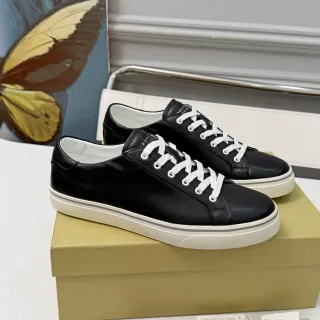 Brunello Cucinelli Zapatillas Lifestyle de Cuero Negro con Cordones Blancos