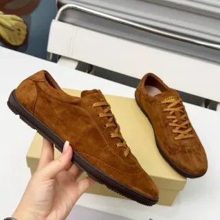 Brunello Cucinelli أحذية كاجوال بنية سويد ليس أب