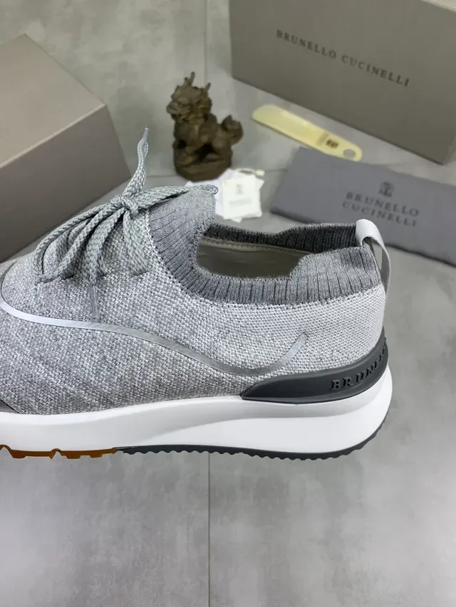 Brunello Cucinelli 灰银针织鞋面金属头运动鞋 4