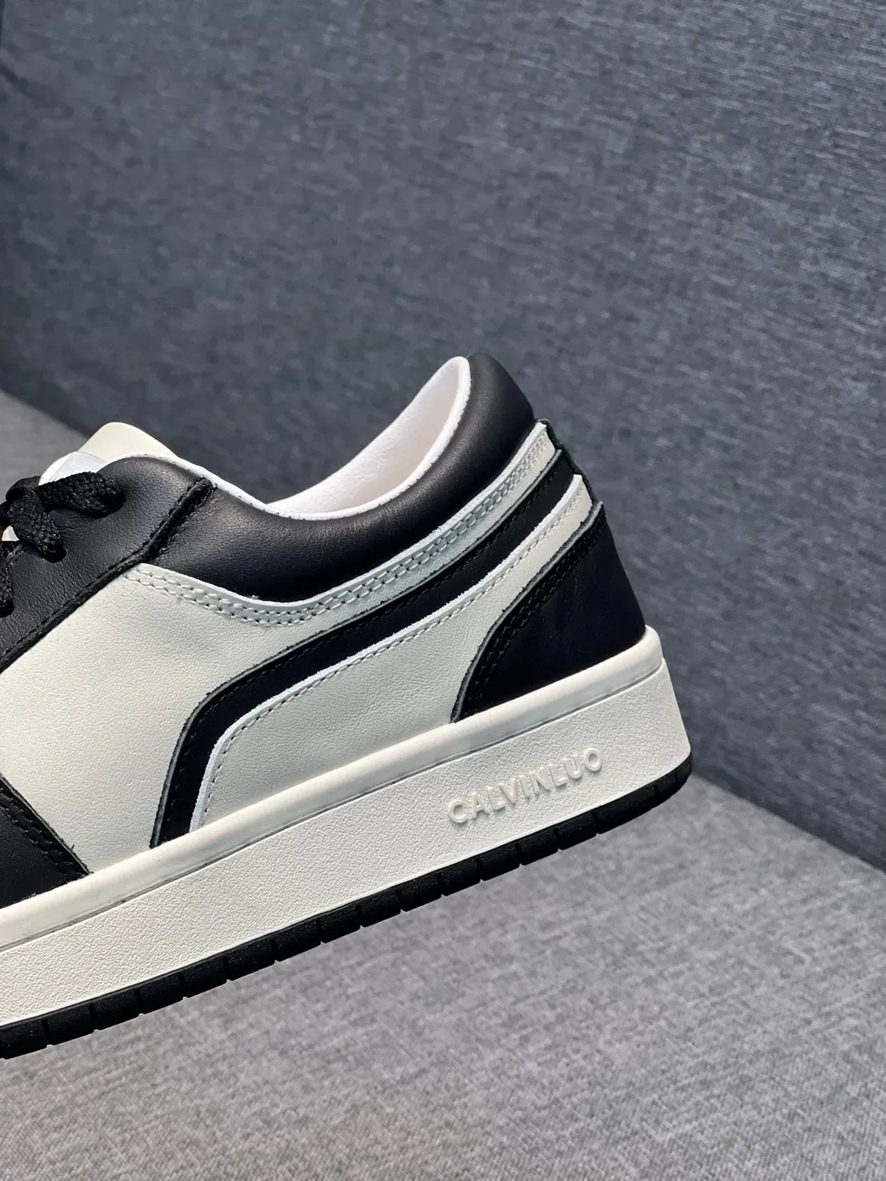 Calvin Luo Panelled Leather Low-Top Lifestyle Sneaker 9