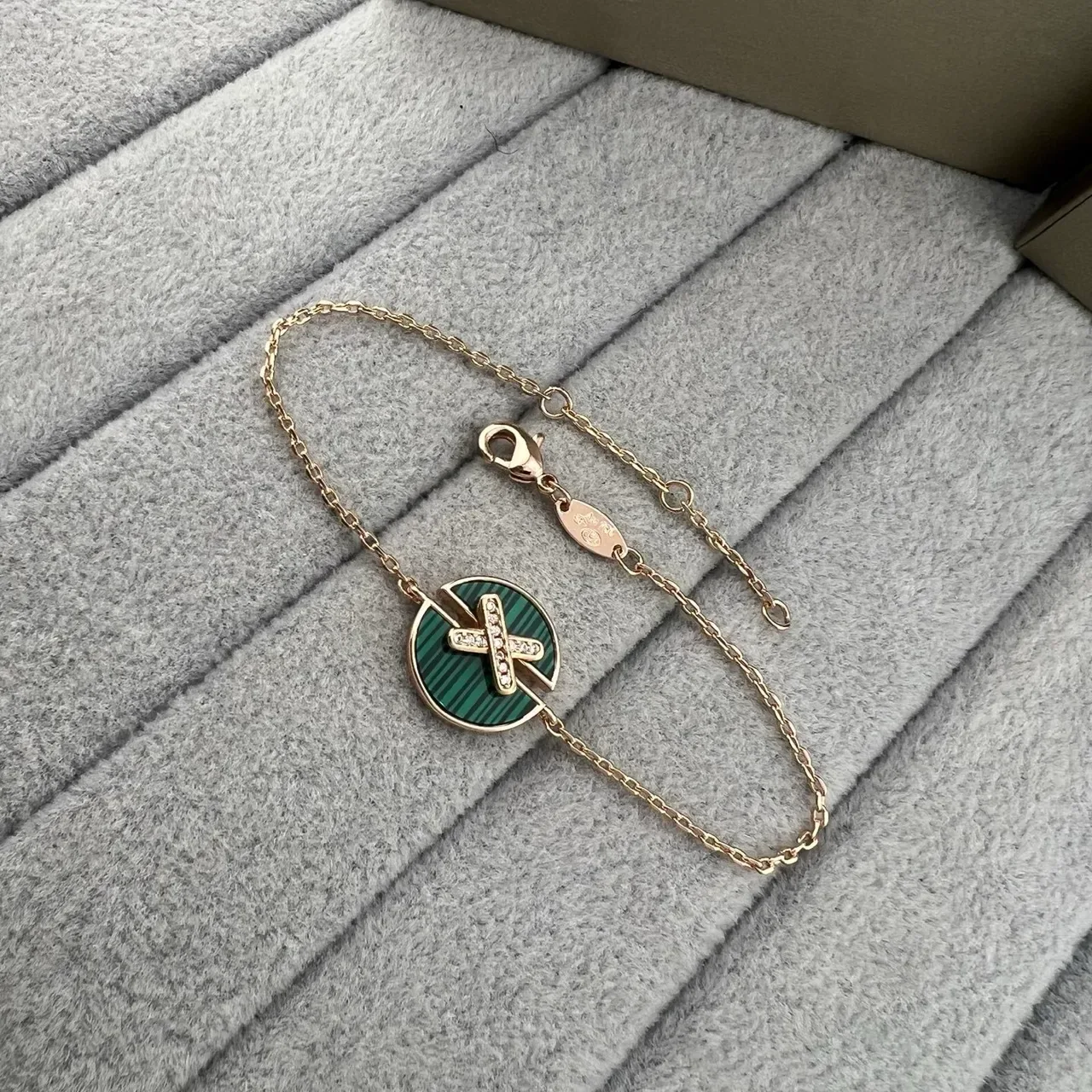CHAUMET Liens أساور سلسلة ذهبية بإنمل دائري وماس X 4