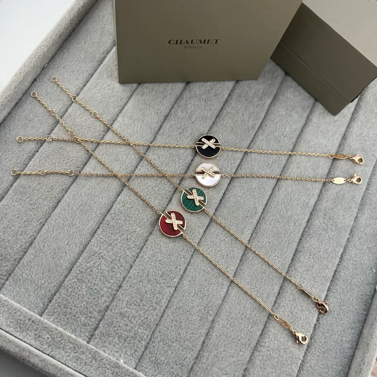 CHAUMET Liens أساور سلسلة ذهبية بإنمل دائري وماس X 7