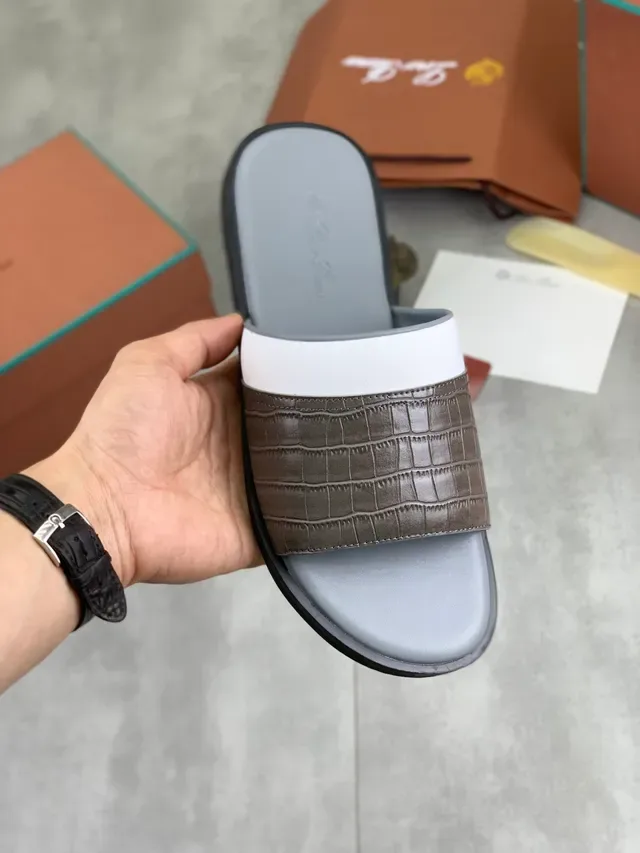 Crocodile-Embossed Single-Strap Contrast-Band Slippers 12