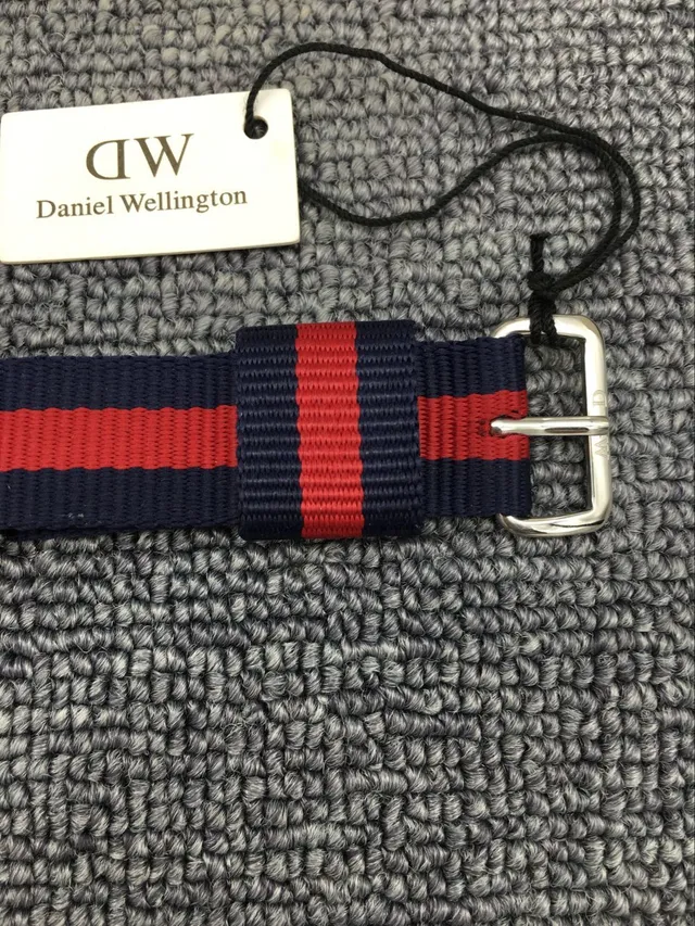 Daniel Wellington 经典白色表盘海军红NATO表带石英表 5