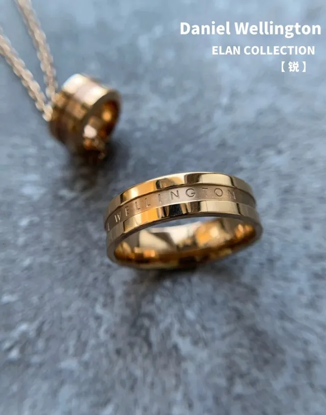 Daniel Wellington Bague Minimaliste en Or Rose Gravée 3