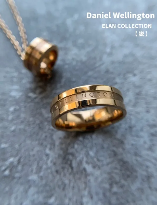 Daniel Wellington Bague Minimaliste en Or Rose Gravée 7
