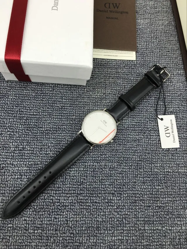 Daniel Wellington White Black Minimalist Dial Crystal Hour Markers Quartz Watch 4