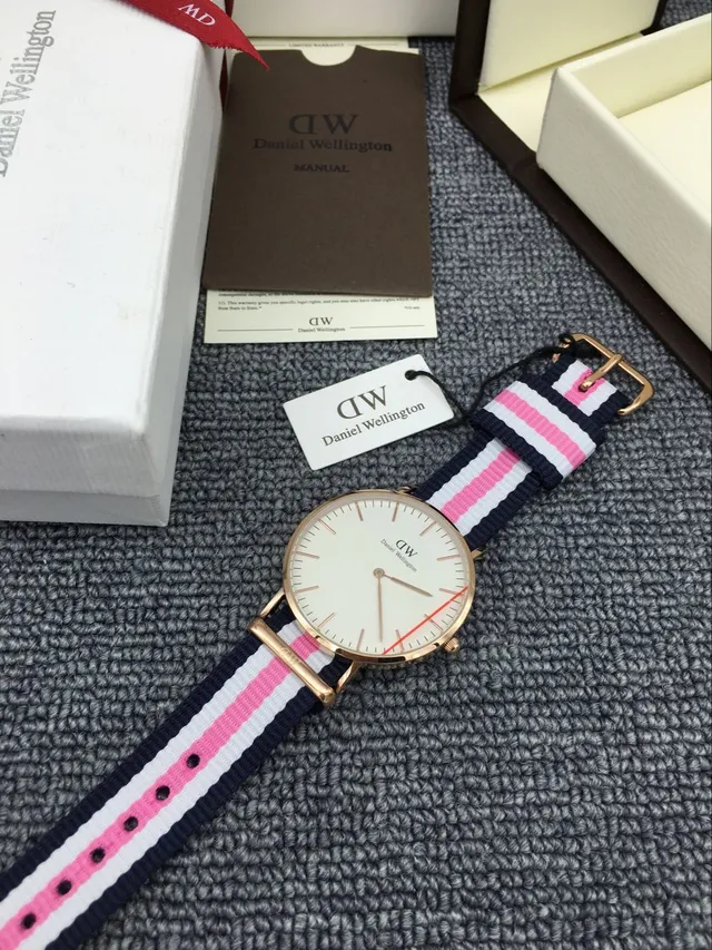 Daniel Wellington 白色粉色极简表盘 玫瑰金色表壳 石英手表 5