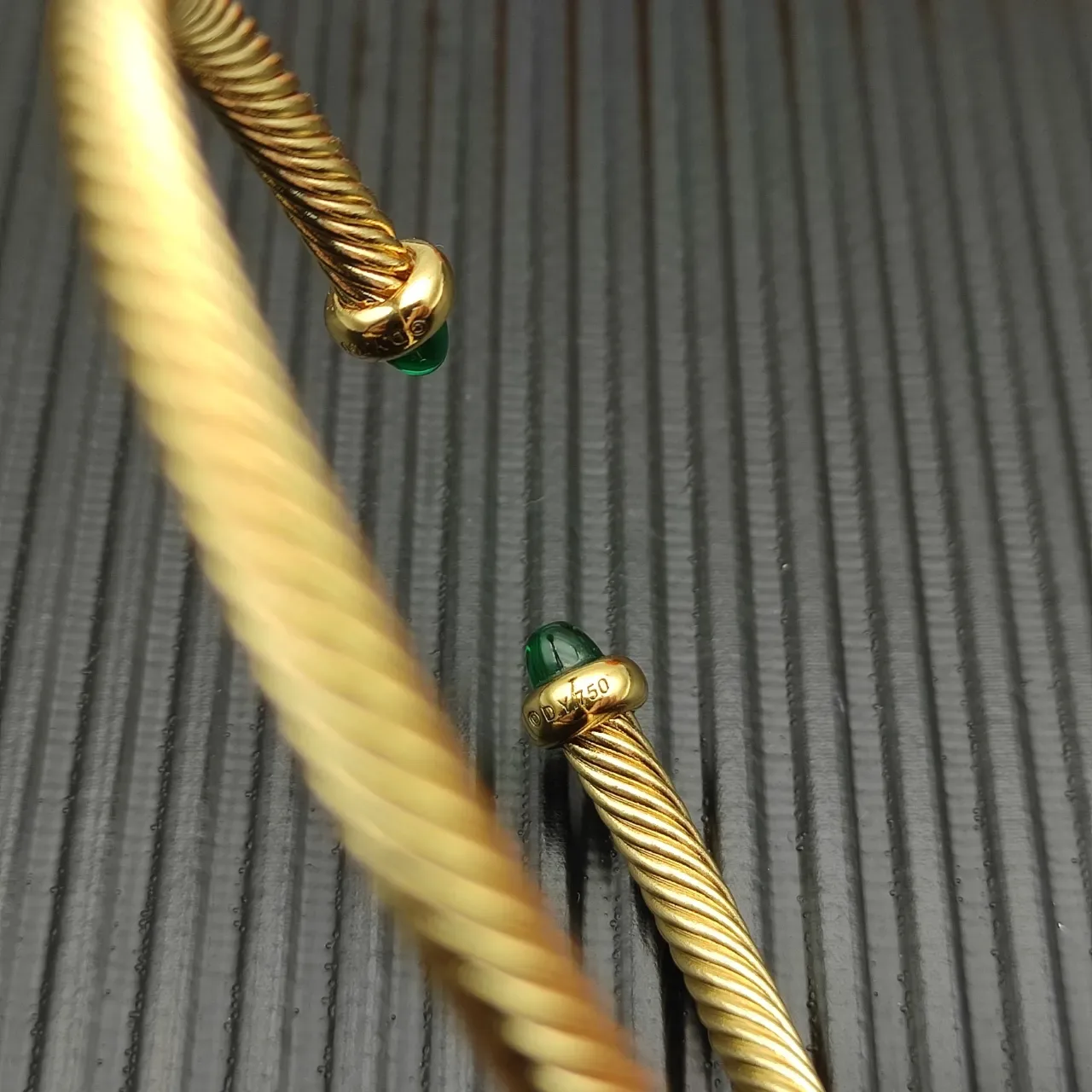 David Yurman Cable Classic हरी कैबोचॉन गोल्ड-टोन ब्रेसलेट 5