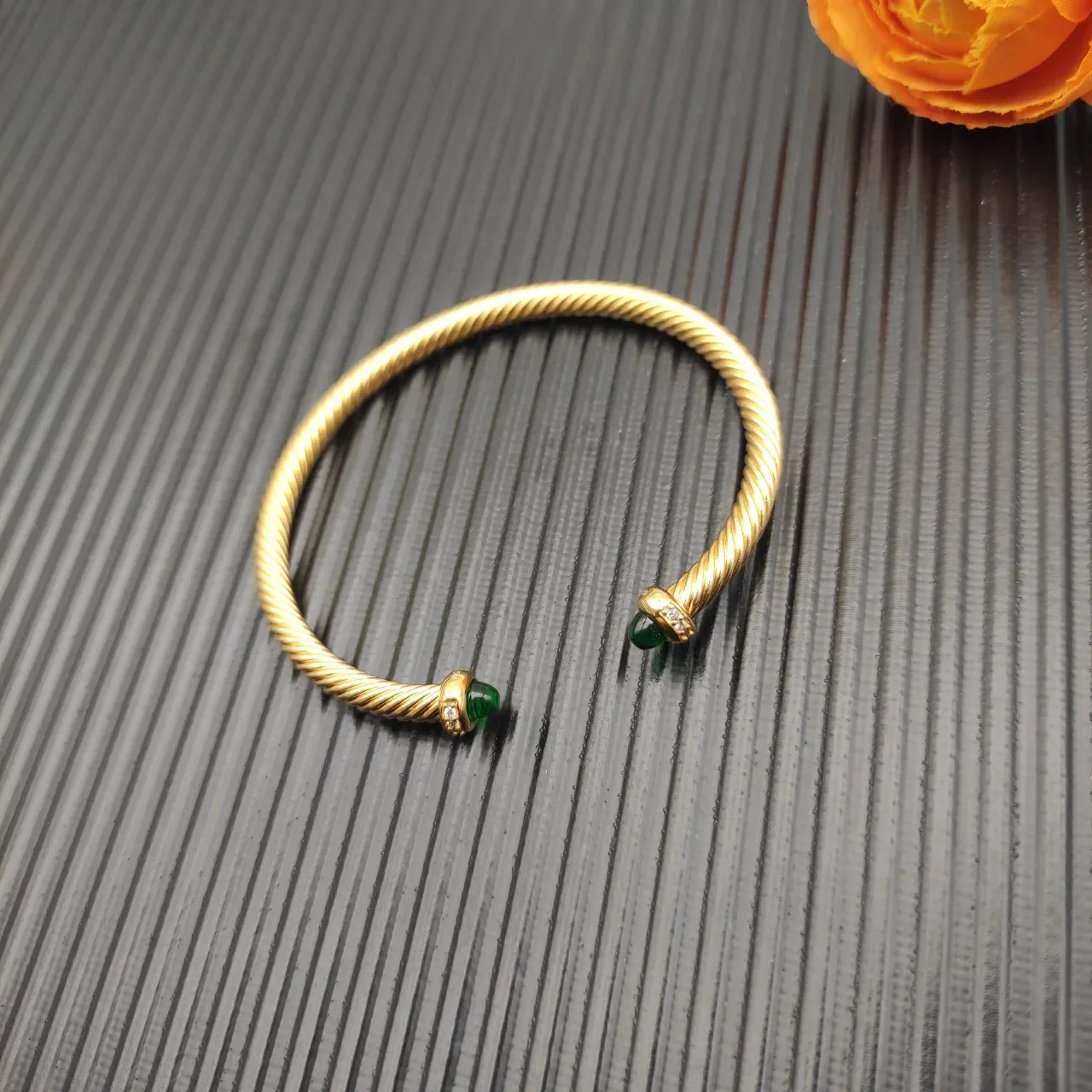David Yurman Cable Classic हरी कैबोचॉन गोल्ड-टोन ब्रेसलेट 6