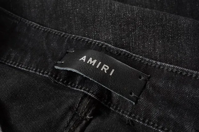 جينز أسود slim-fit مرصع بالمسامير مشقق 7