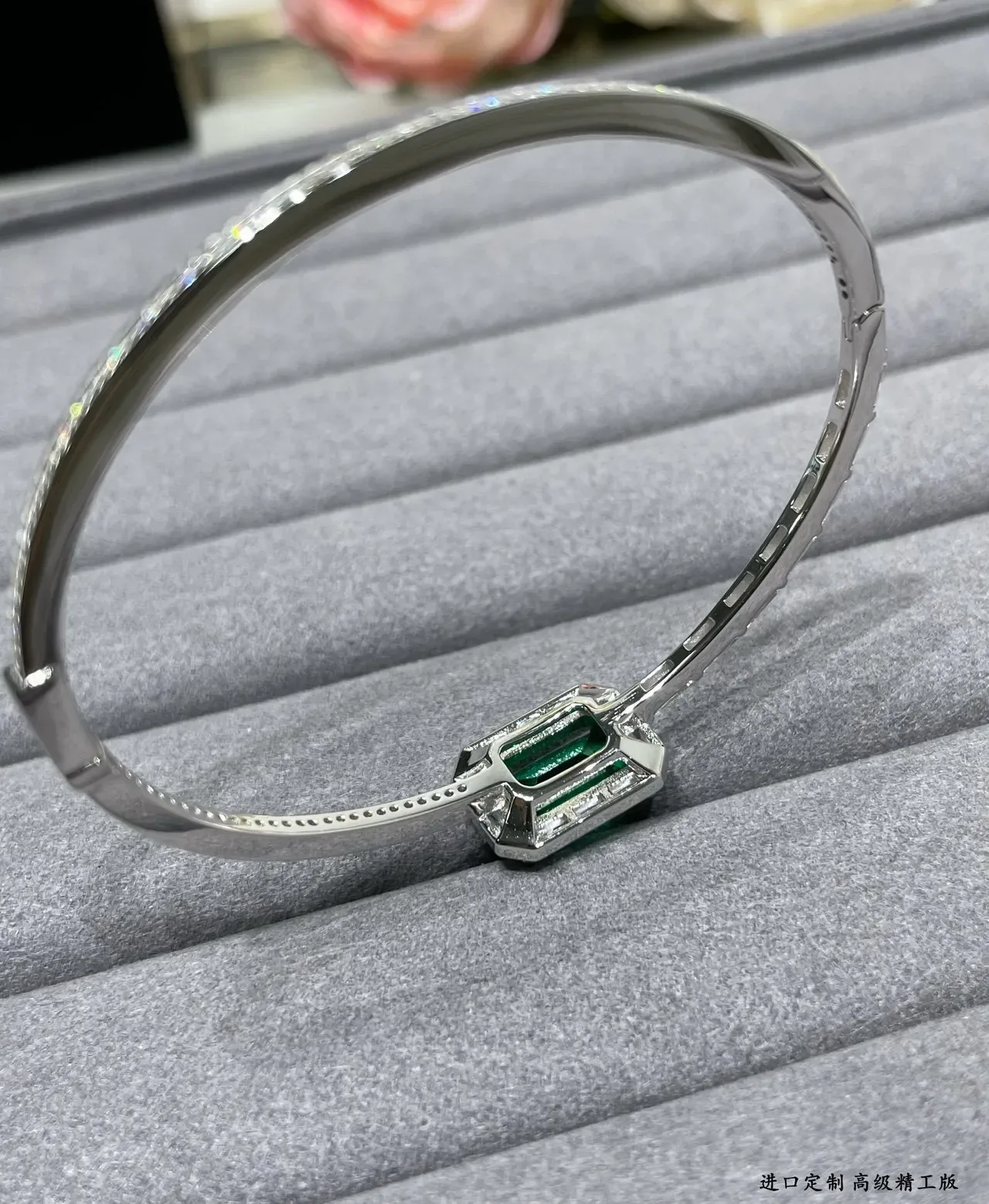 Emerald-Cut Green Gemstone Pavé Diamond Hinged Bangle Bracelet 3