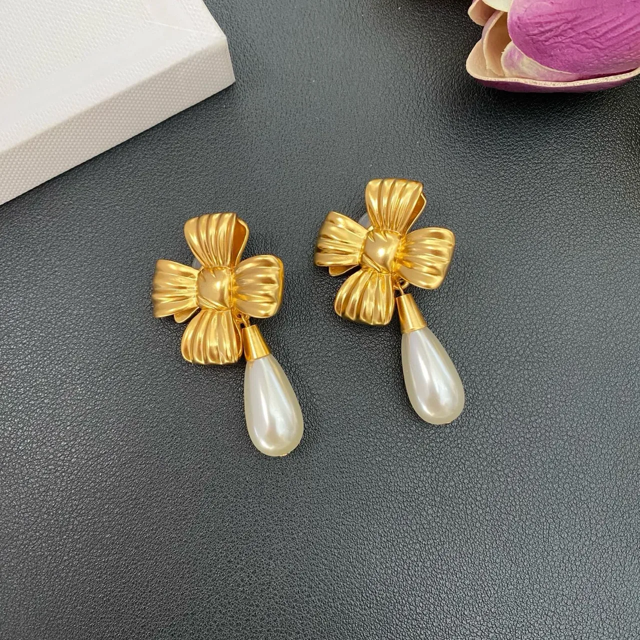 Gold Bow Motif Teardrop Dangle Earrings 5