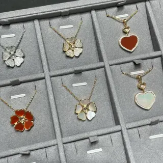 Gold Red Flower-Shaped Pendants Necklace