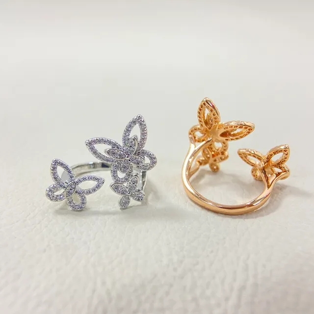 أقراط كريستال Pavé-Set بشكل فراشة ذهبي وفضي 3