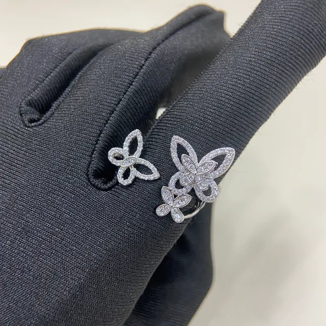 أقراط كريستال Pavé-Set بشكل فراشة ذهبي وفضي 5