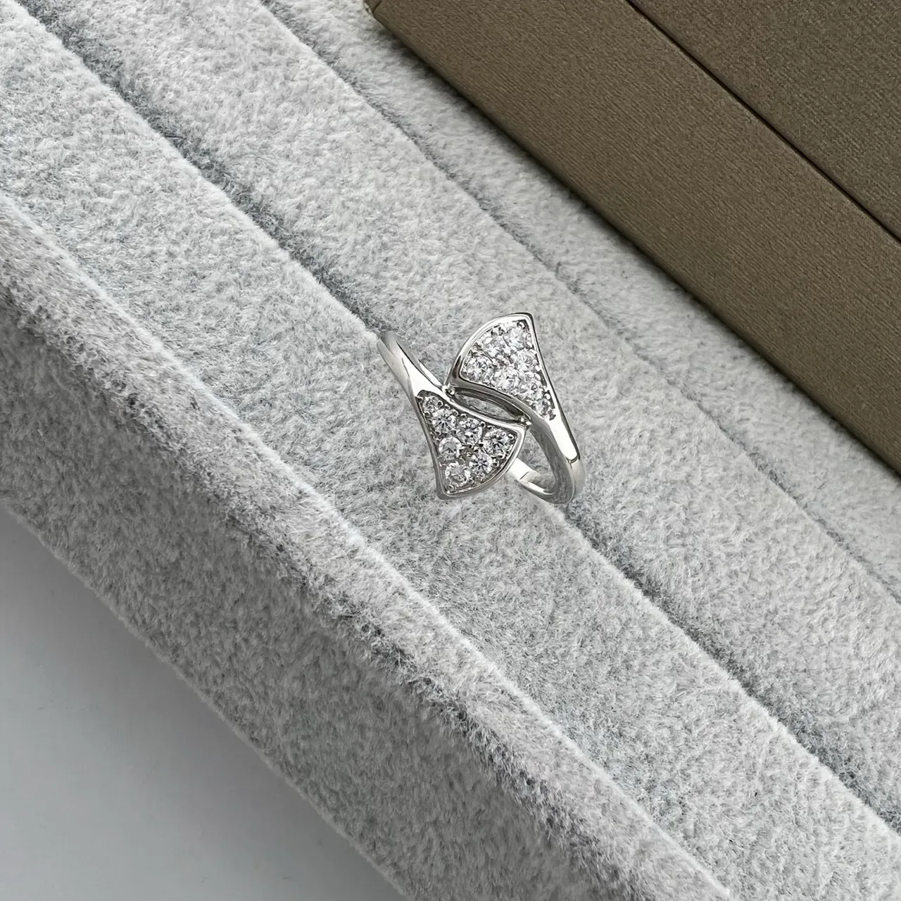 Gold Silver Open-Band Pavé-Set Ring 3