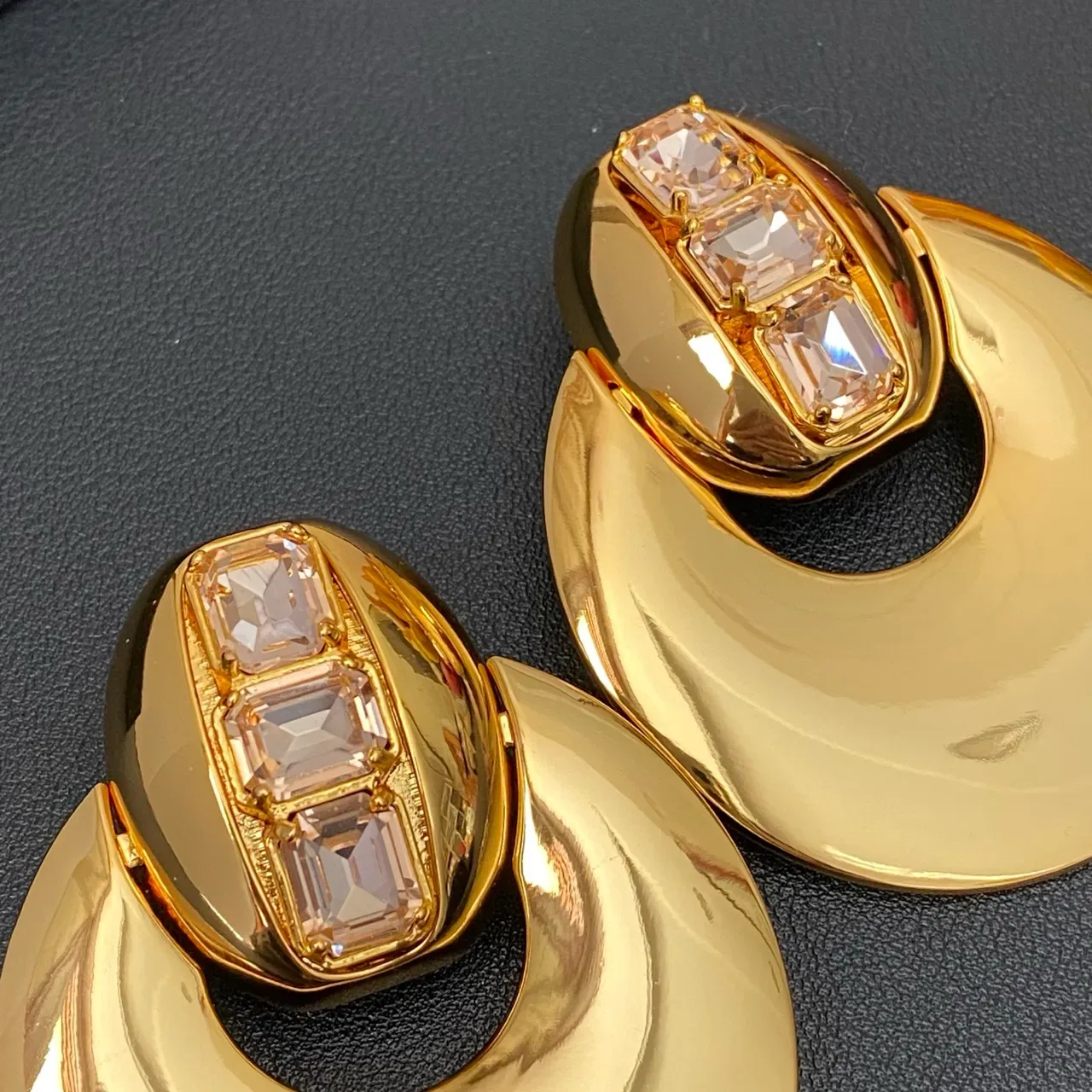 Gold-Tone Geometric Faceted Stone Sculptural Hoop Earrings 4