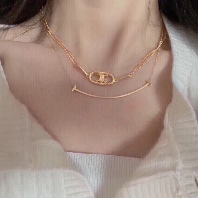 Gold-Tone Oval Interlocking Monogram Pendant Necklace 5