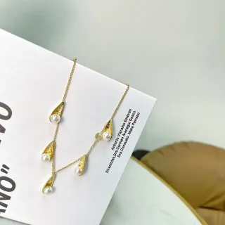 সোনালী টিয়ারড্রপ পার্ল ড্রপ নেকলেস