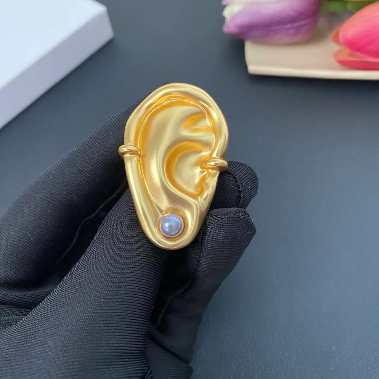 Gold White Sculptural Ear Silhouette Polished Metal Brooch 7