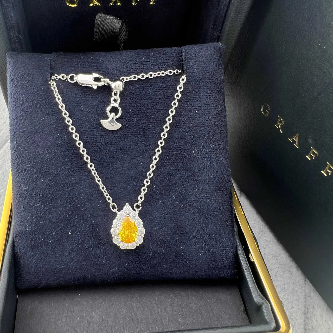 Graff Silver Yellow Pear-Shaped Gemstone Halo-Set Diamonds Necklace 4
