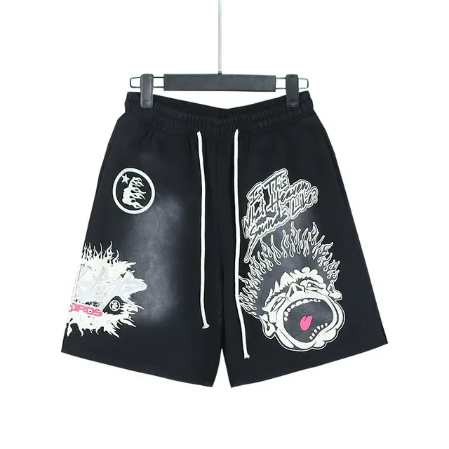 Shorts Oversize con Cordón e Impresión Gráfica 11