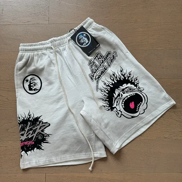 Shorts Oversize con Cordón e Impresión Gráfica 20